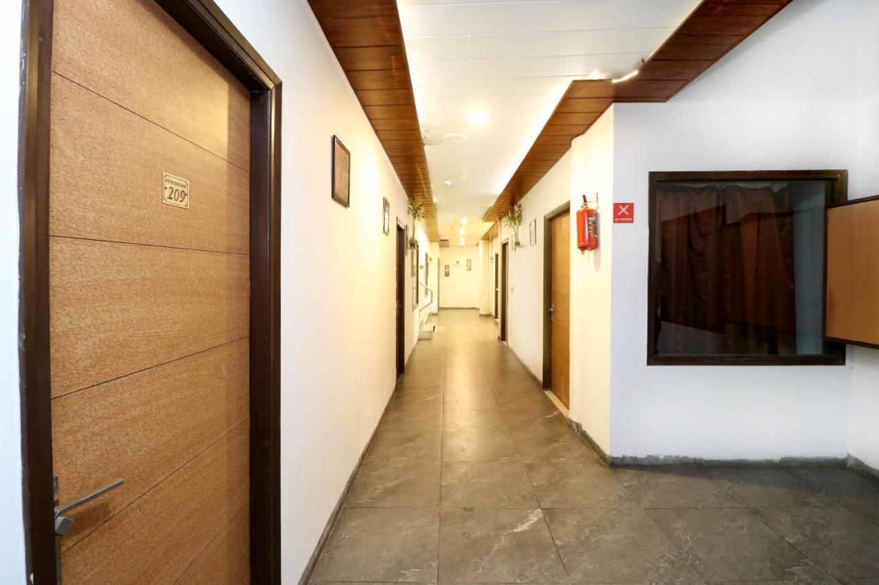 Hotel Seven- Center Of City Chandigarh Luaran gambar