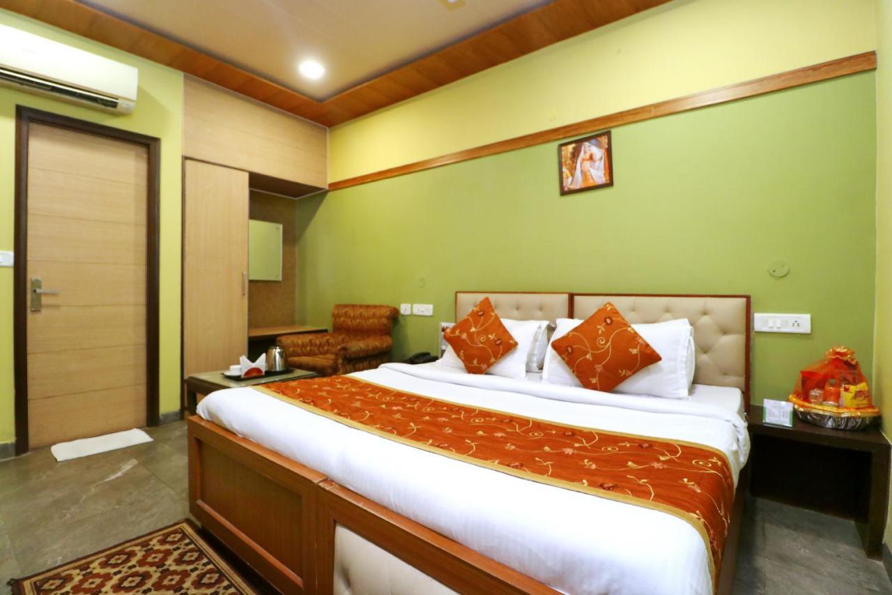 Hotel Seven- Center Of City Chandigarh Luaran gambar