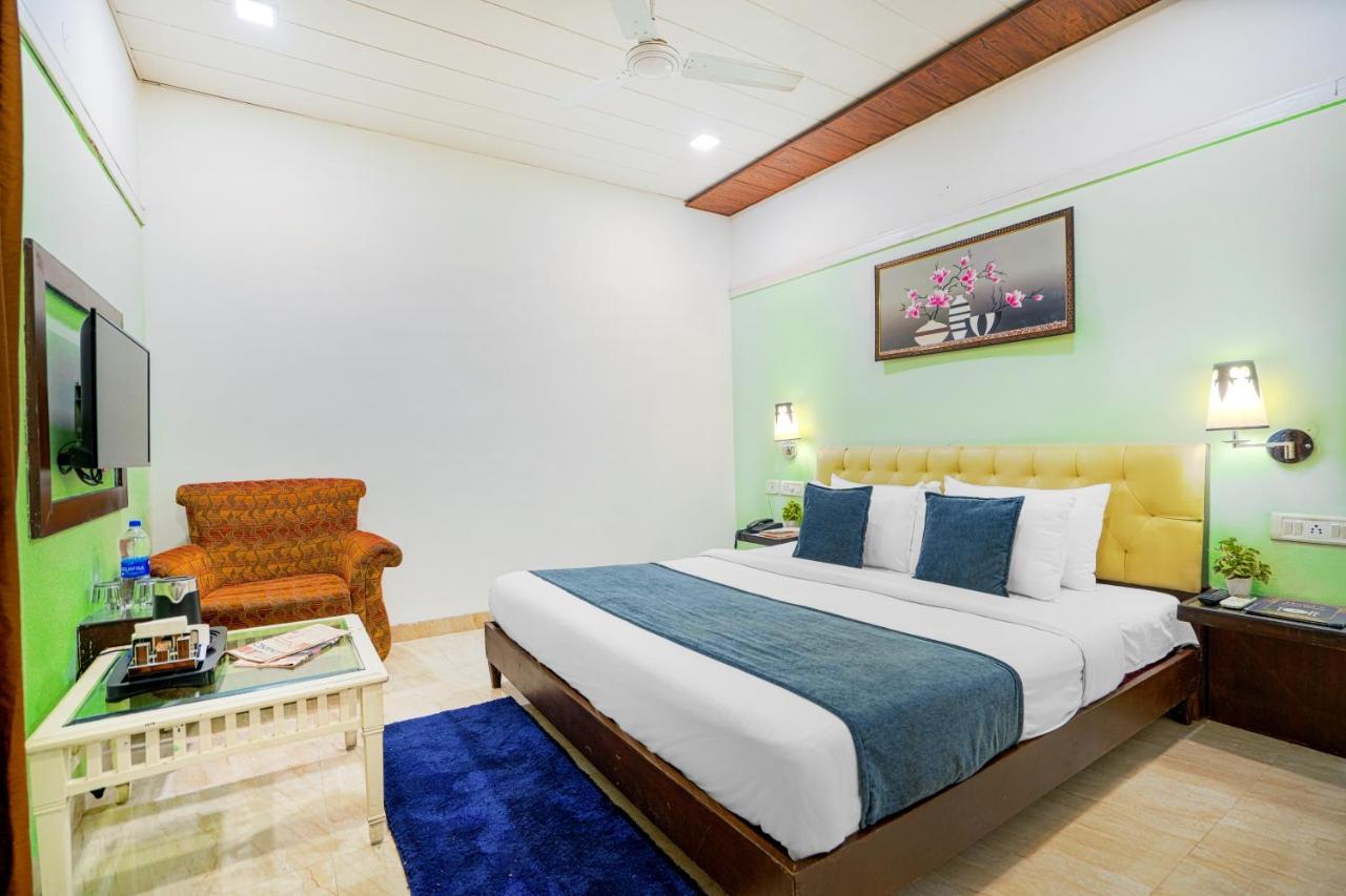 Hotel Seven- Center Of City Chandigarh Luaran gambar