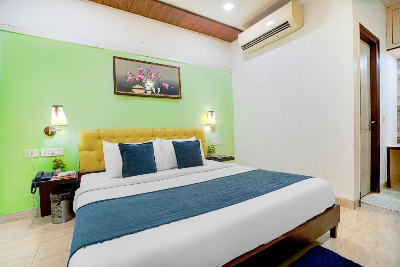 Hotel Seven- Center Of City Chandigarh Luaran gambar